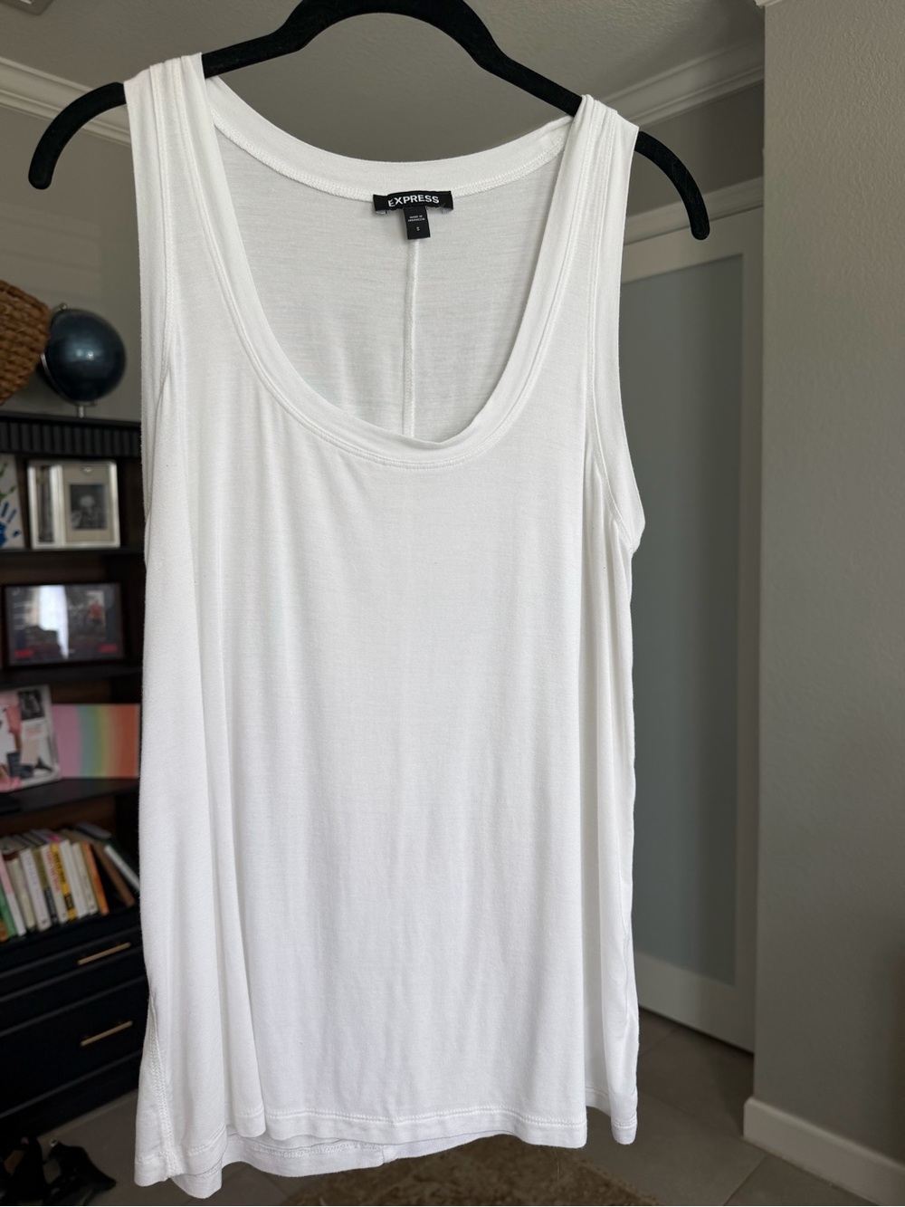 Express White Scoop Neck Tank Top